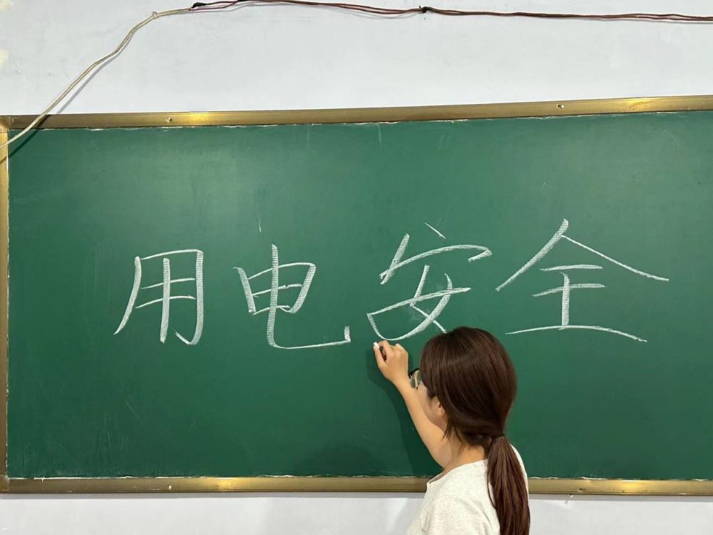 @Wl(xing)늰hMйռ늰ȫ֪R